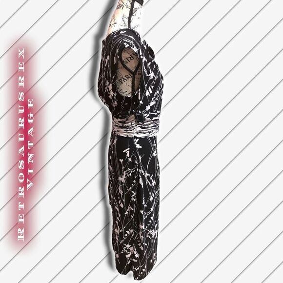 Adrianna Papell Black & White Abstract Floral Sleeveless Stretch Dress, Size 8 - Picture 5 of 6